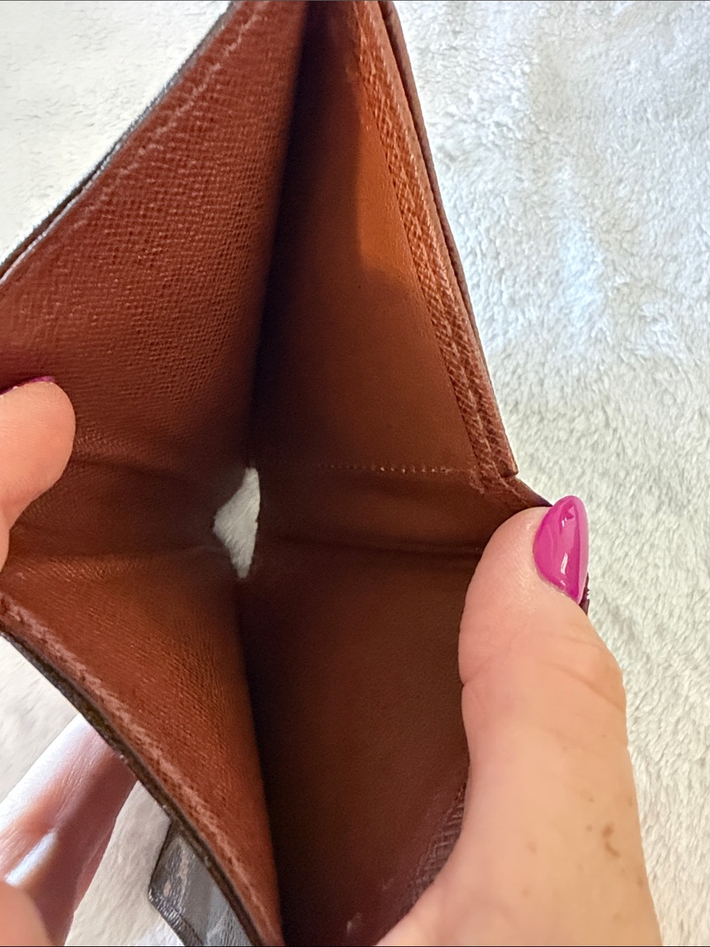Louis Vuitton Monogram Canvas Wallet in Brown and Tan. 2007 - Picture 8 of 10